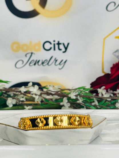 21k Clover Bracelet