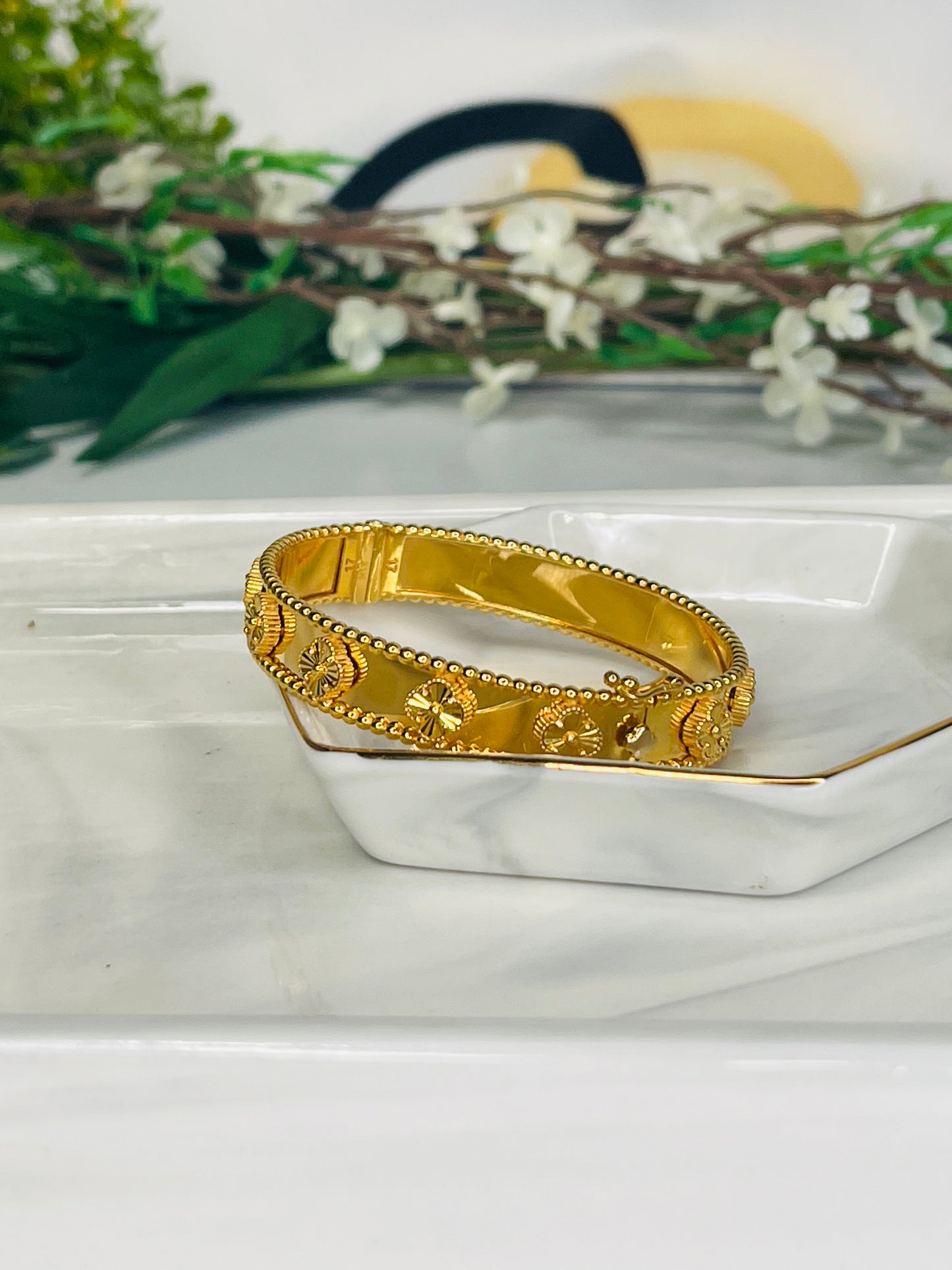 21k Clover Bracelet