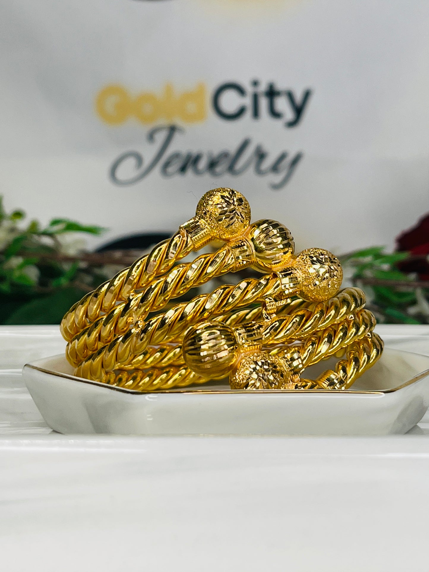 21k Mabrooma Bangle Bracelet