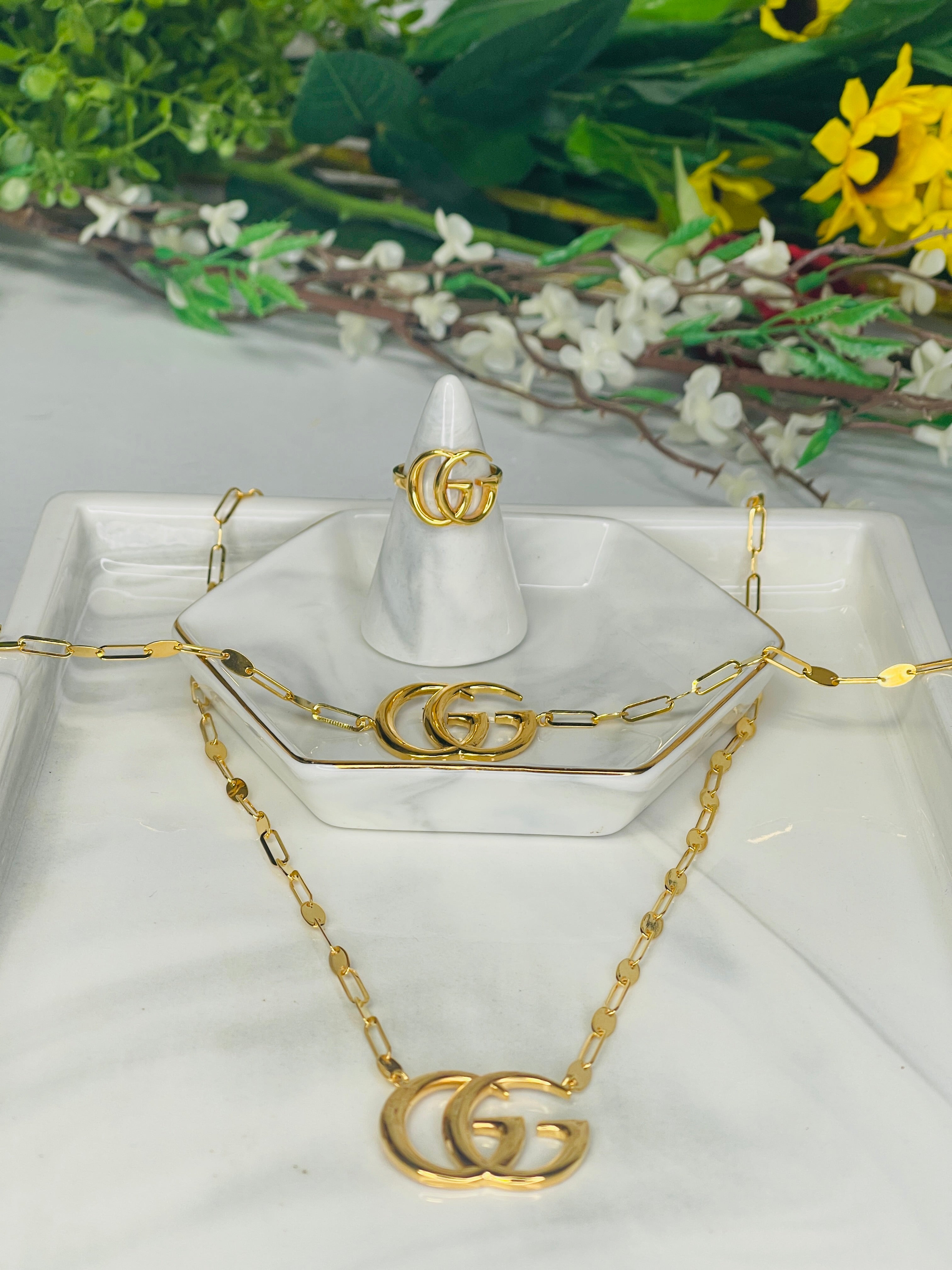 Gucci store necklace set